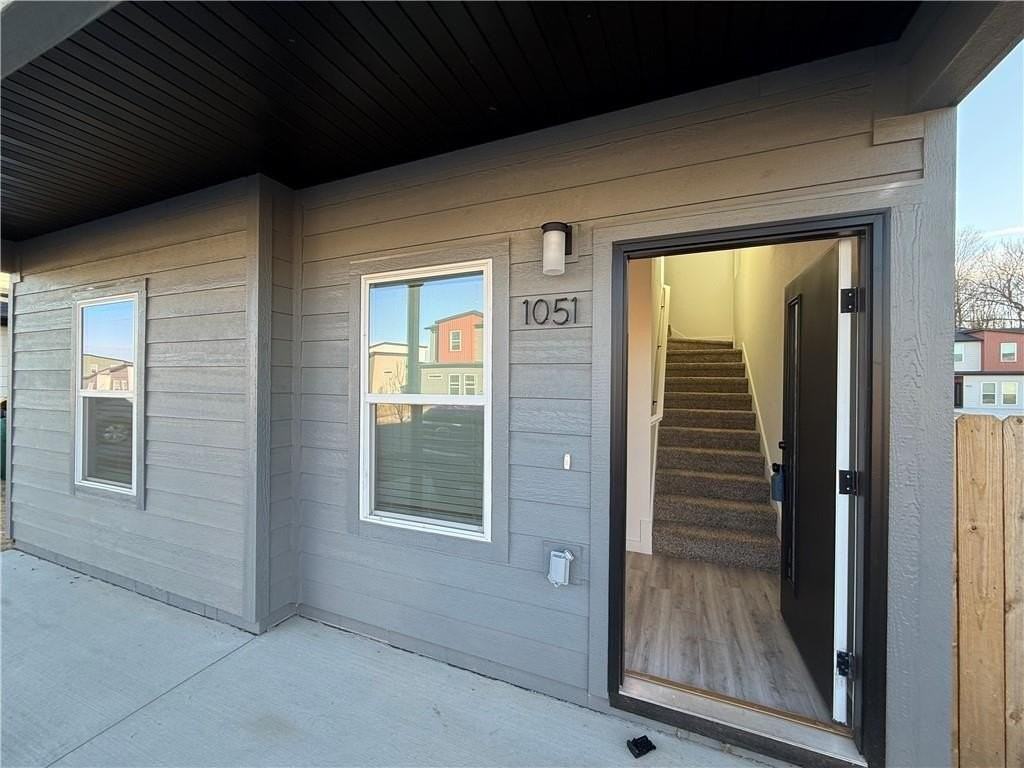 1051 States Ave - Photo 3 of 22