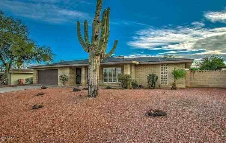 6129 E Edgemont Ave - Photo 2 of 32