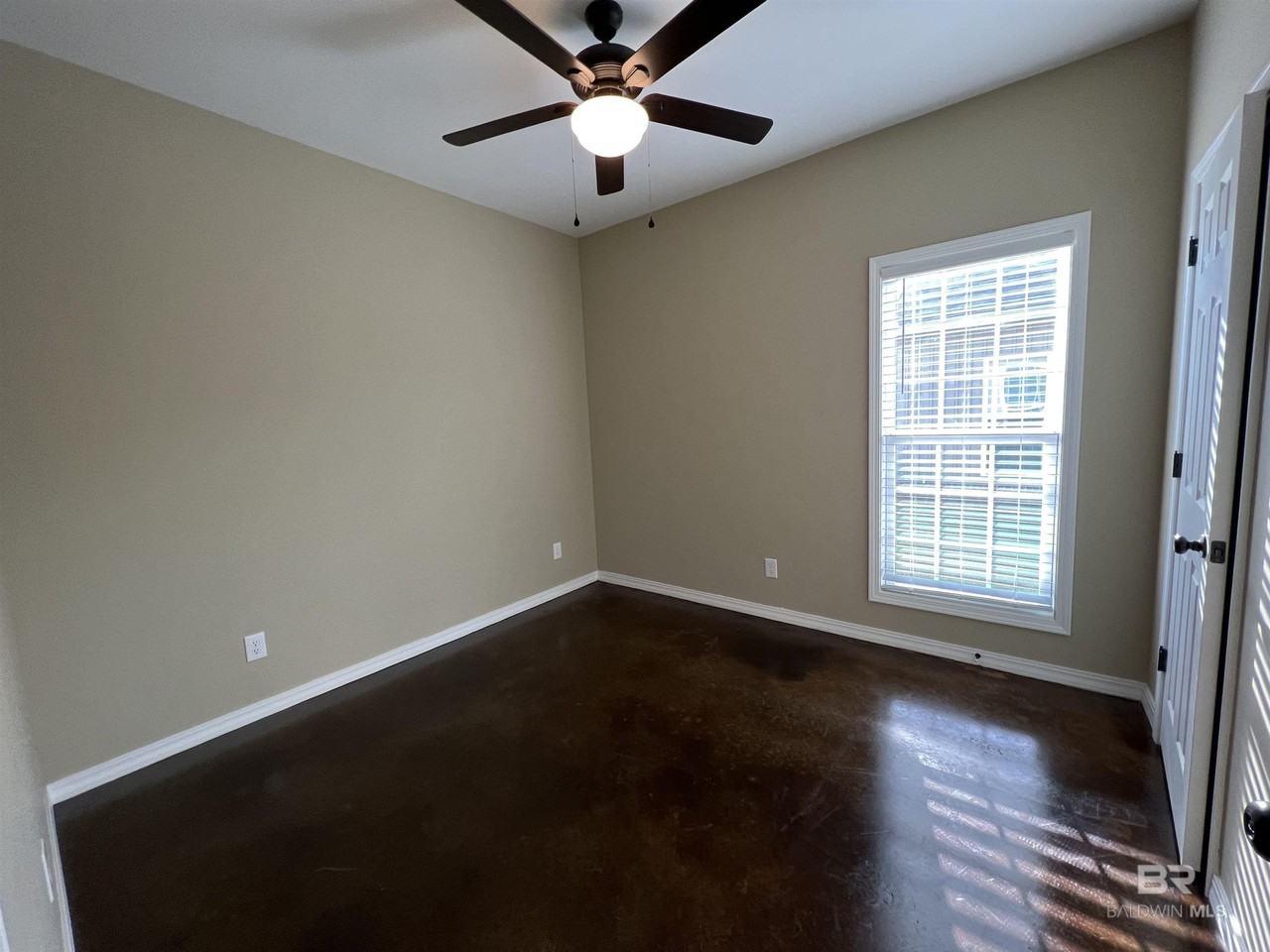 12901 Churchill Dr #B - Photo 6 of 10