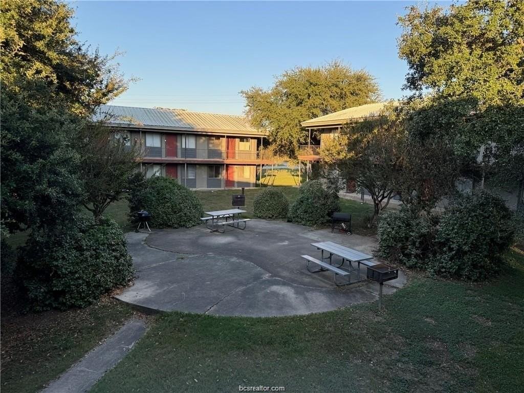 1555 Stacey St #6 - Photo 2 of 10