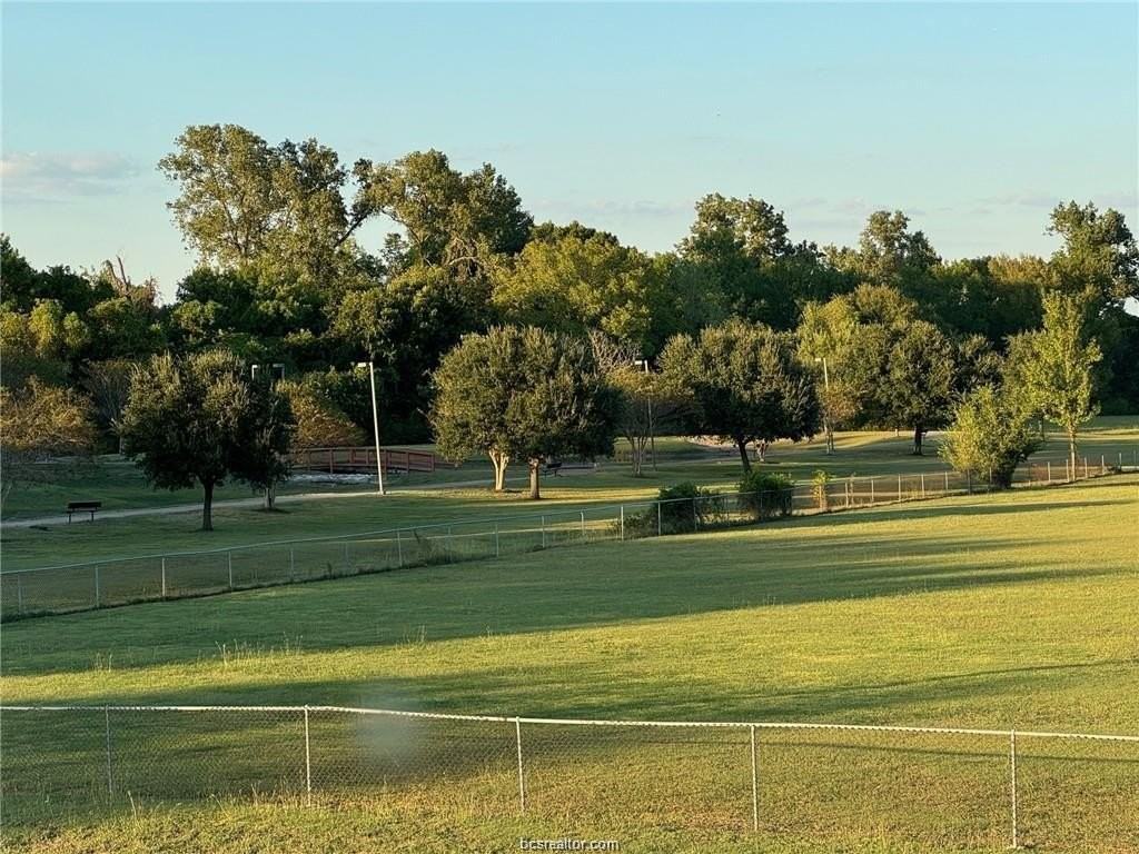 1555 Stacey St #6 - Photo 3 of 10