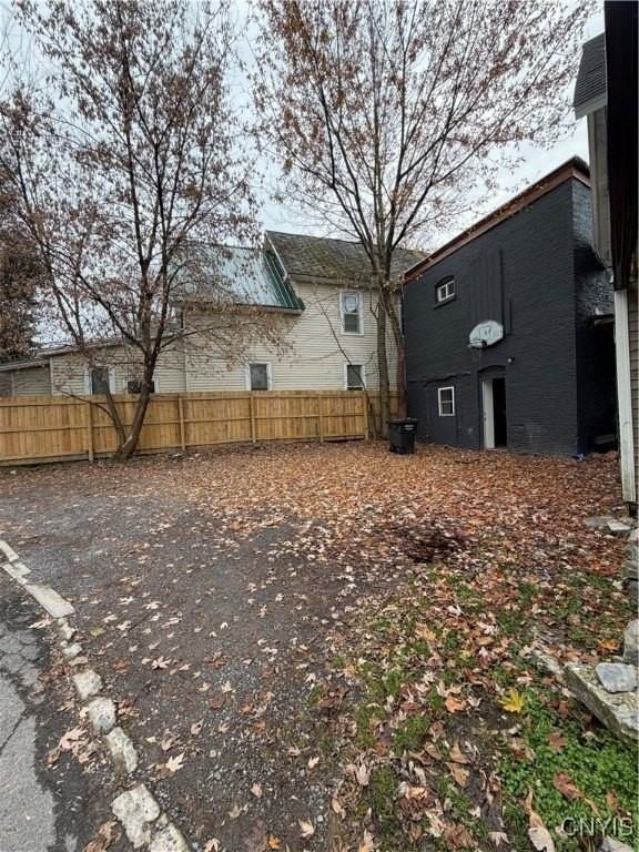 432 W Mullin St - Photo 4 of 14