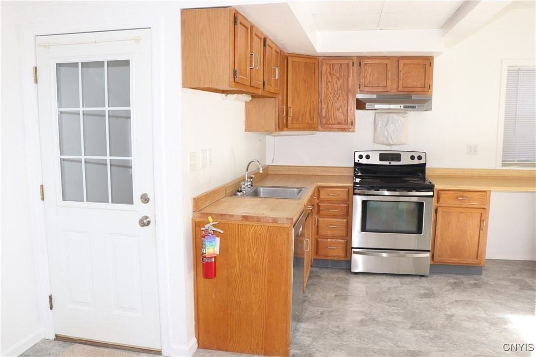 143 W Genesee St Unit 143 #143 - Photo 7 of 34