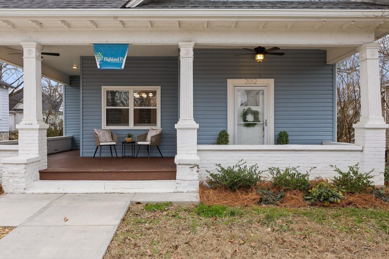 2012 E 12th St - Photo 3 of 37