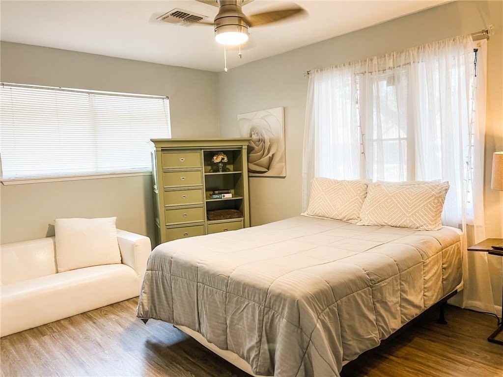 462 Poenisch Dr - Photo 6 of 40