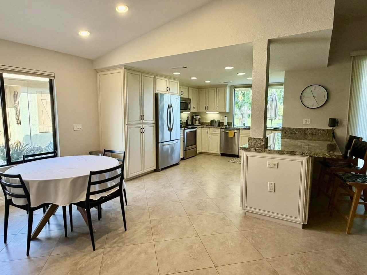 254 Santa Barbara Cir - Photo 5 of 12