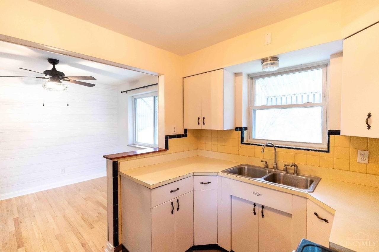 4001 Lovell Ave - Photo 6 of 25