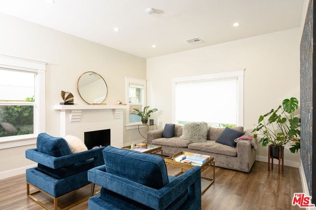 1319 12th Ave - Photo 5 of 28