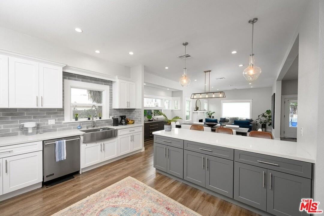 1319 12th Ave - Photo 5 of 26