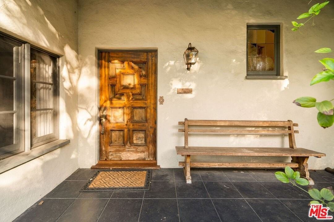 1632 N Orange Grove Ave - Photo 4 of 41