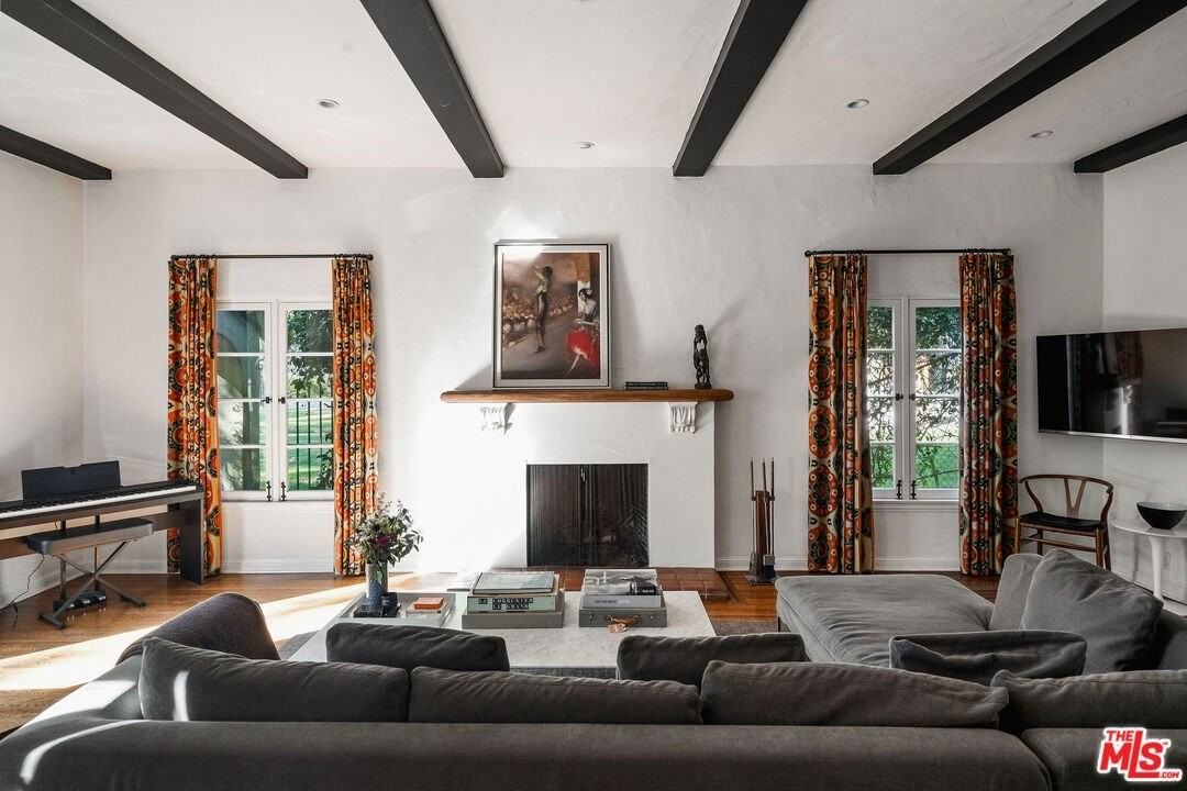 1632 N Orange Grove Ave - Photo 6 of 41