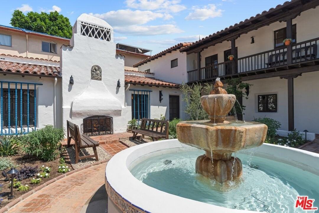 1308 N Harper Ave - Photo 3 of 36