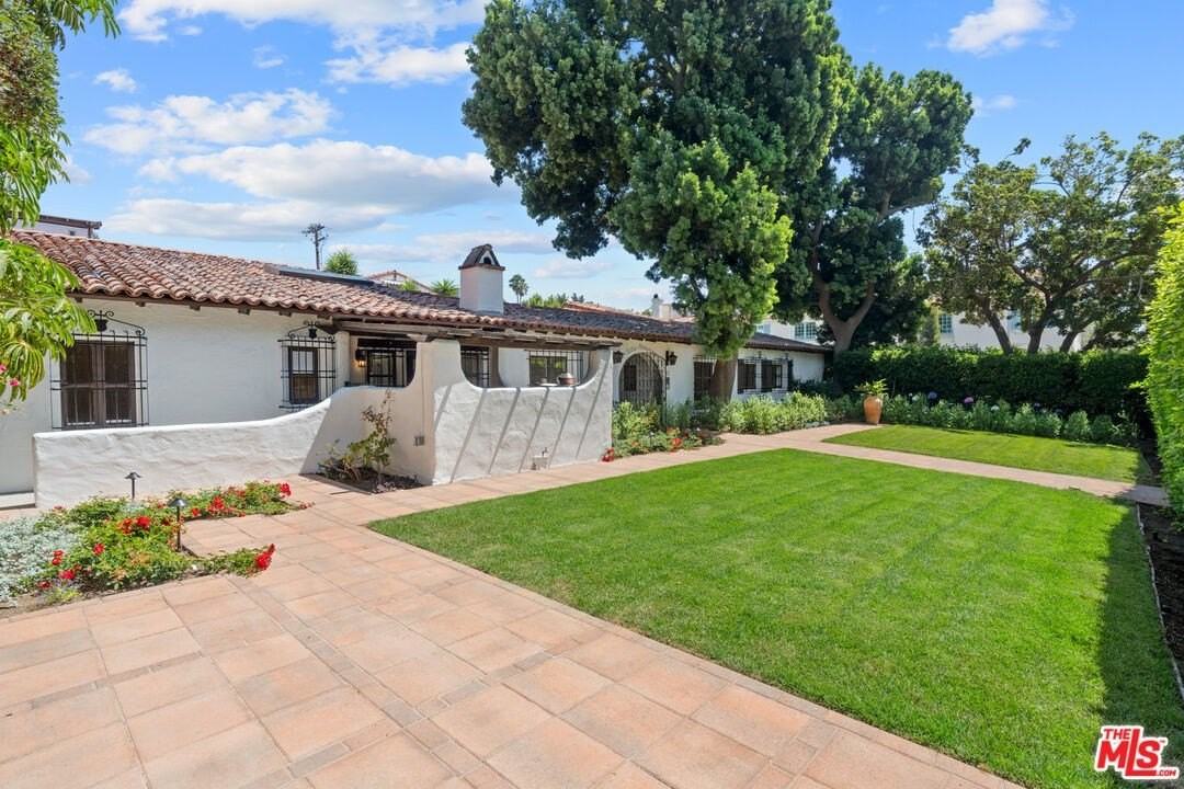 1308 N Harper Ave - Photo 4 of 36