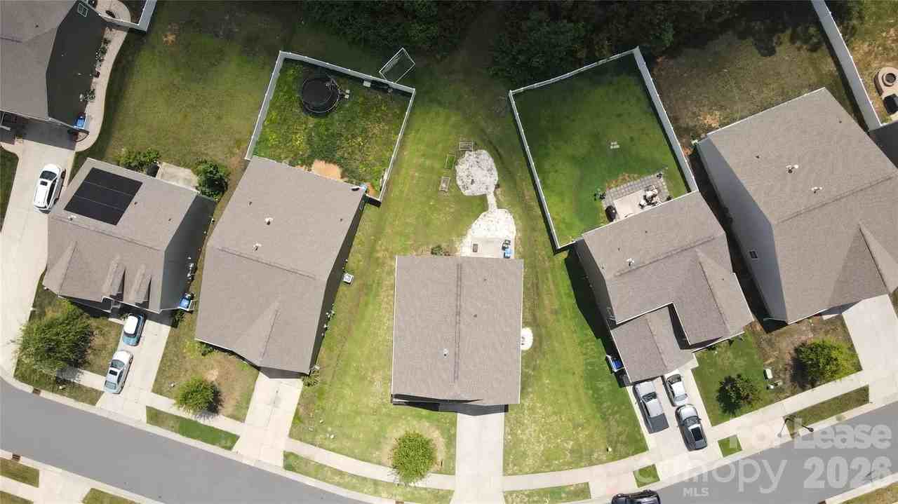 184 Cherry Birch St - Photo 2 of 32