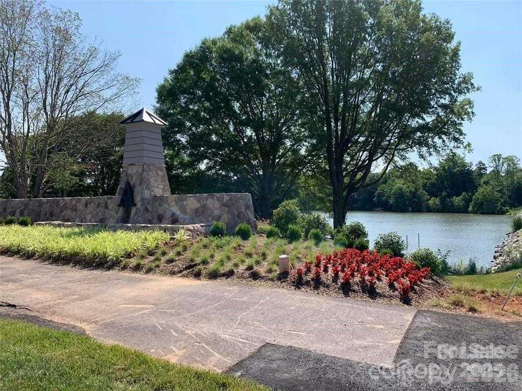 184 Cherry Birch St - Photo 7 of 32