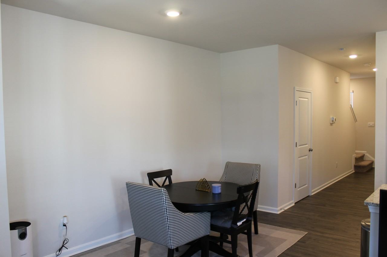 1523 Stanford Ln #1 - Photo 3 of 18