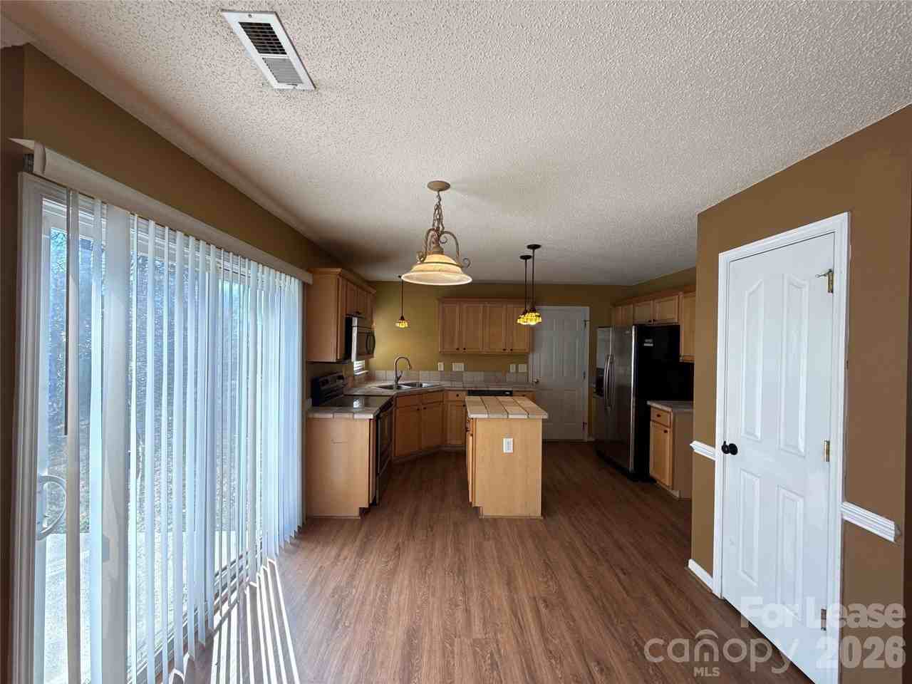 7304 Ravanna Dr - Photo 6 of 22