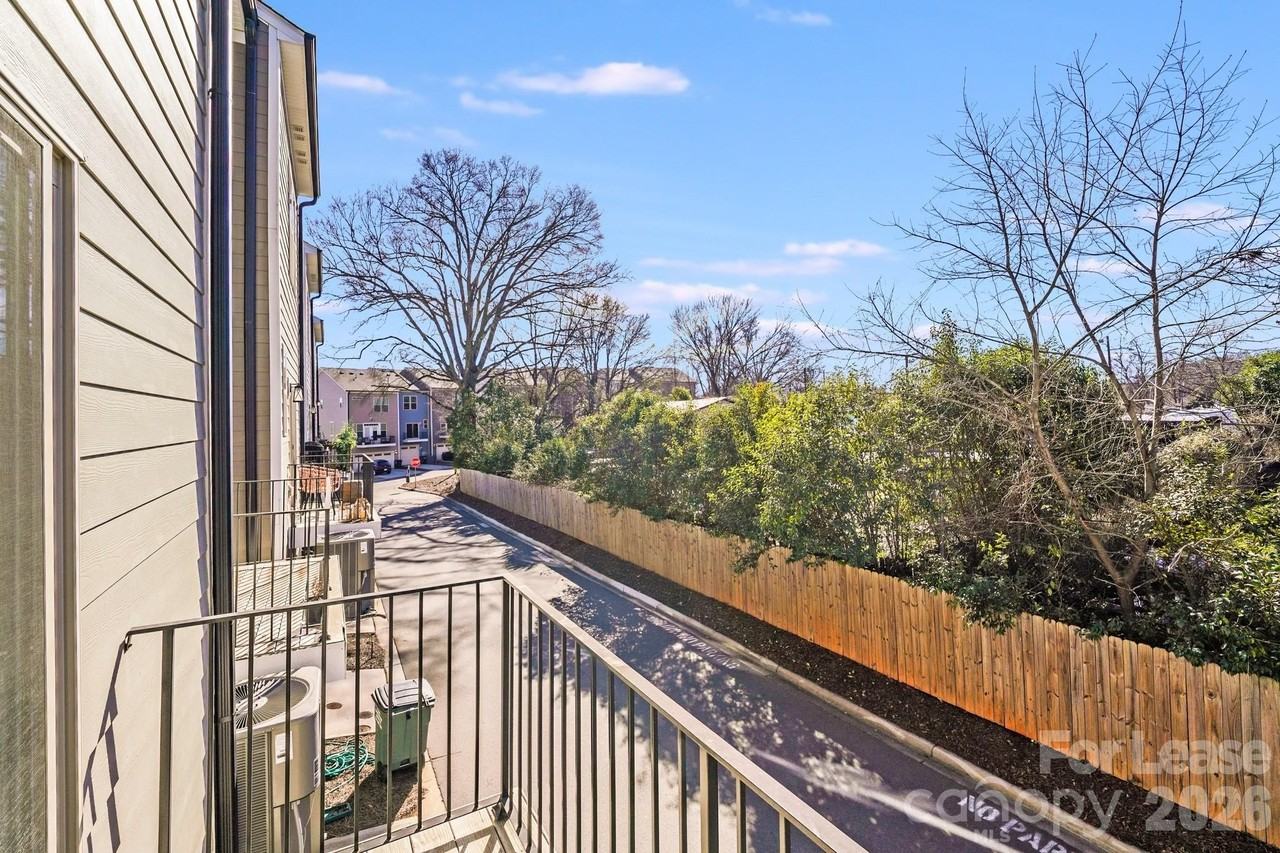 334 Simeon Dr - Photo 5 of 27