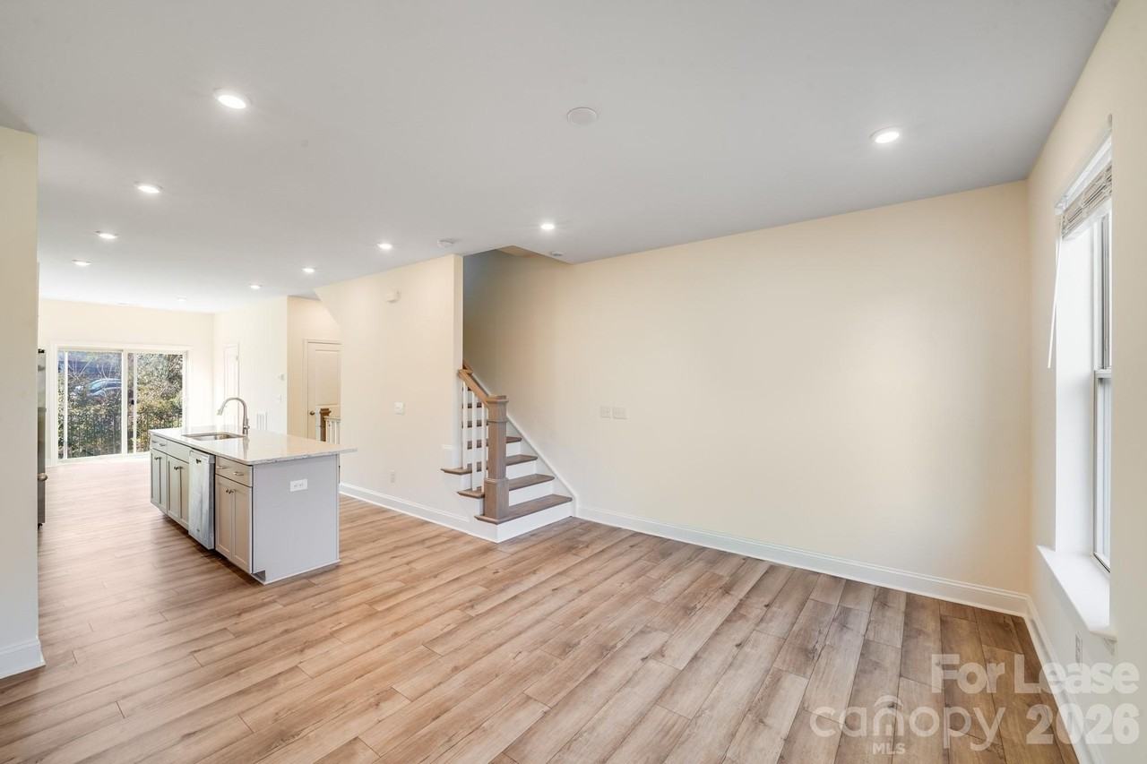 334 Simeon Dr - Photo 7 of 27