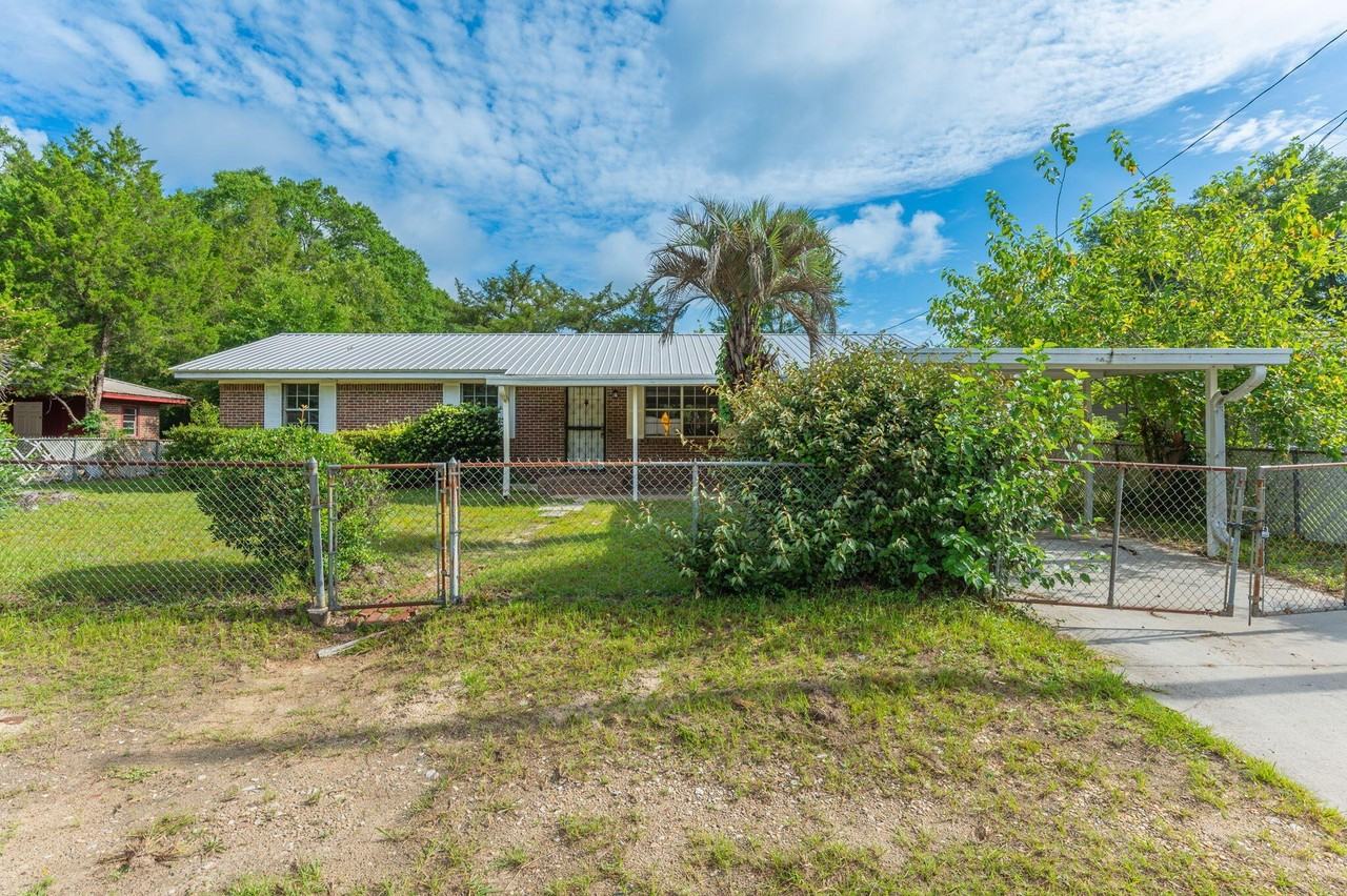 421 Quebec Ave - Photo 2 of 31