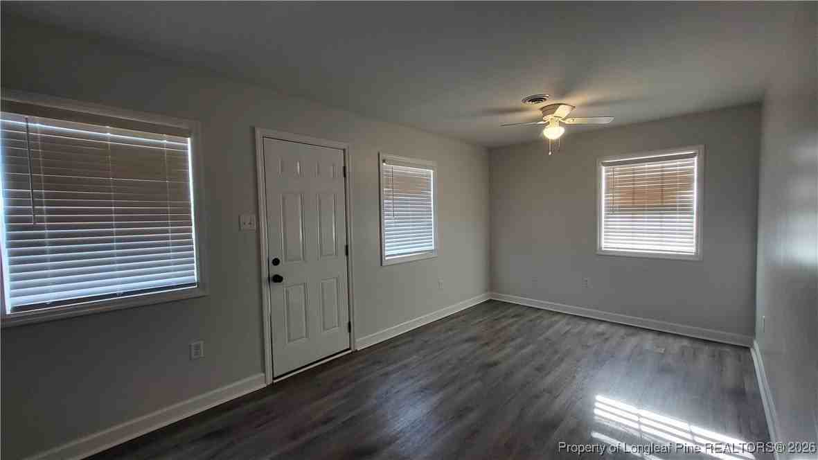 580 Hiawatha Rd - Photo 3 of 10