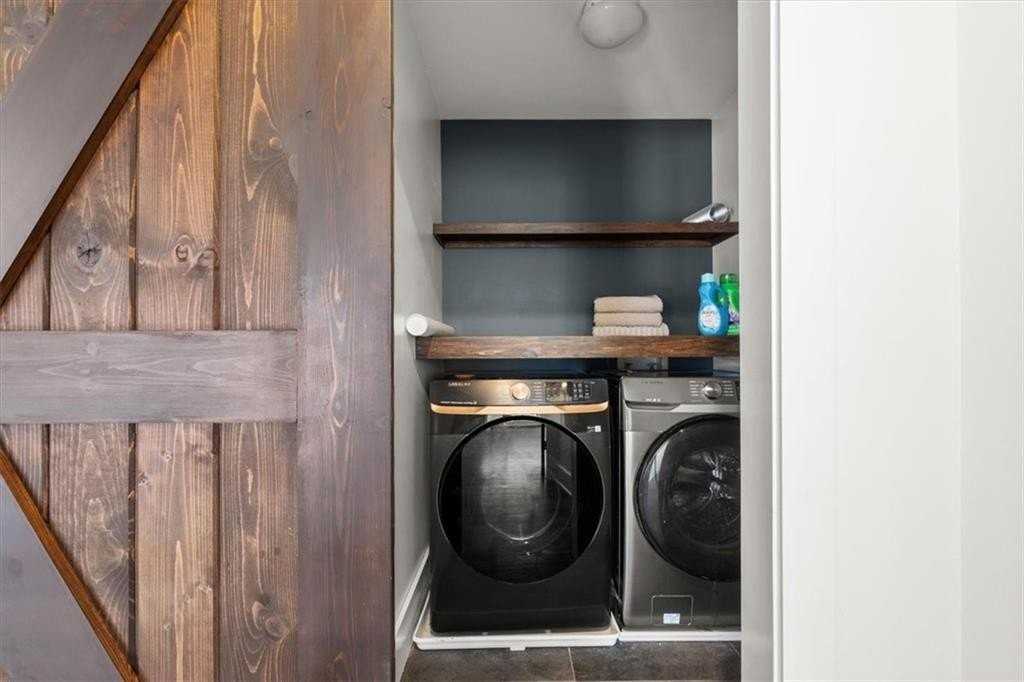 425 Mikasa Dr - Photo 6 of 41