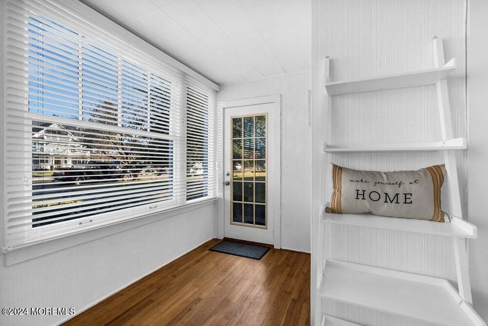 310 Brooklyn Blvd - Photo 7 of 50