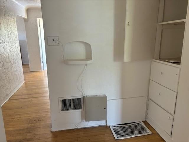 412 N 6th St - Photo 5 of 9