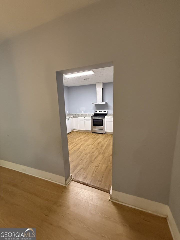 1006 W College Ext - Photo 2 of 18