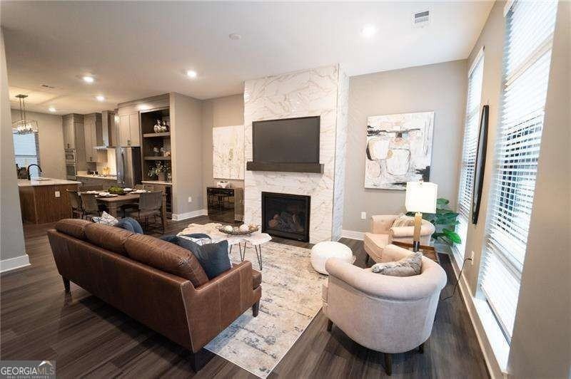 1052 Fraser Street unit: 1052 #1052 - Photo 2 of 32