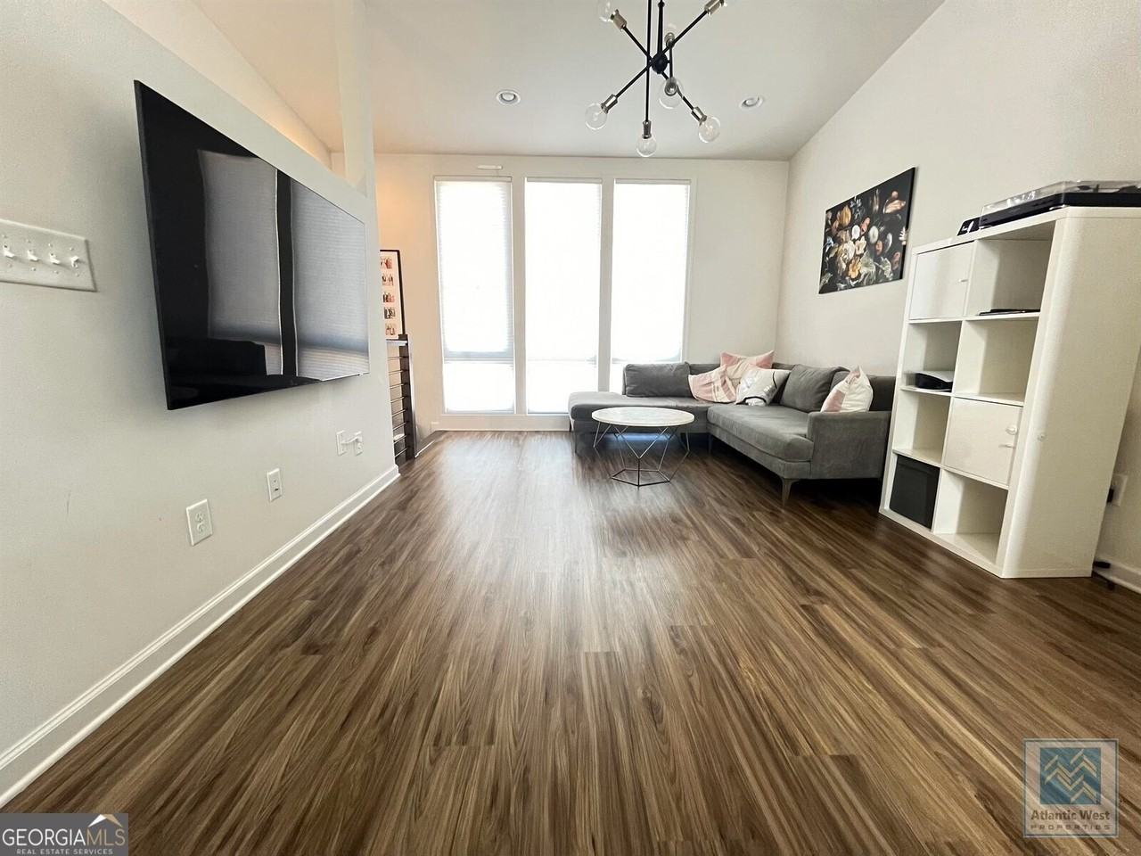 440 Latta St Ne - Photo 7 of 14