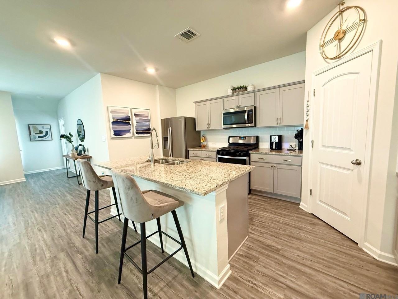 35648 Avery Dr - Photo 3 of 27