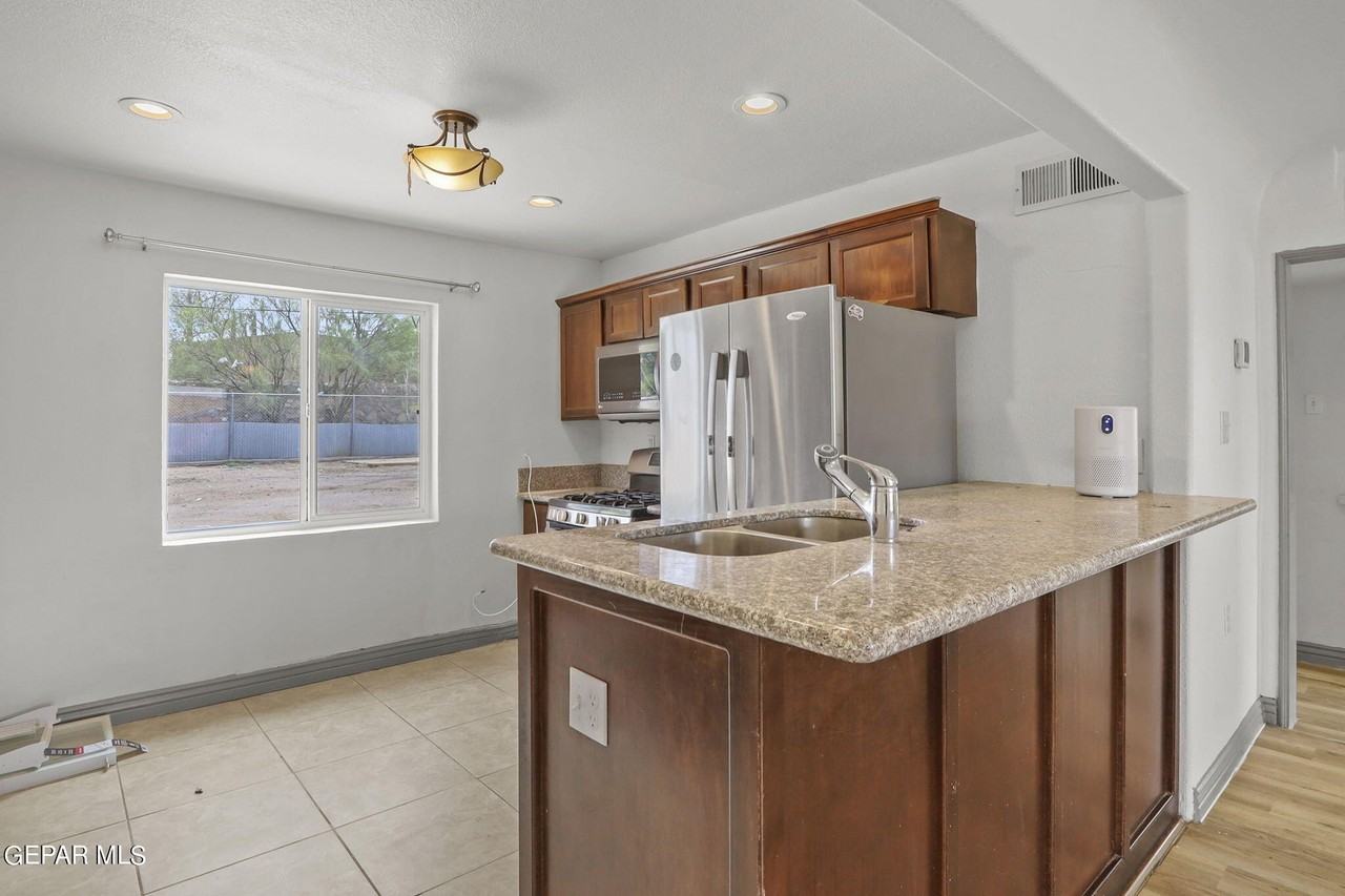 7709 Parral Dr - Photo 6 of 22