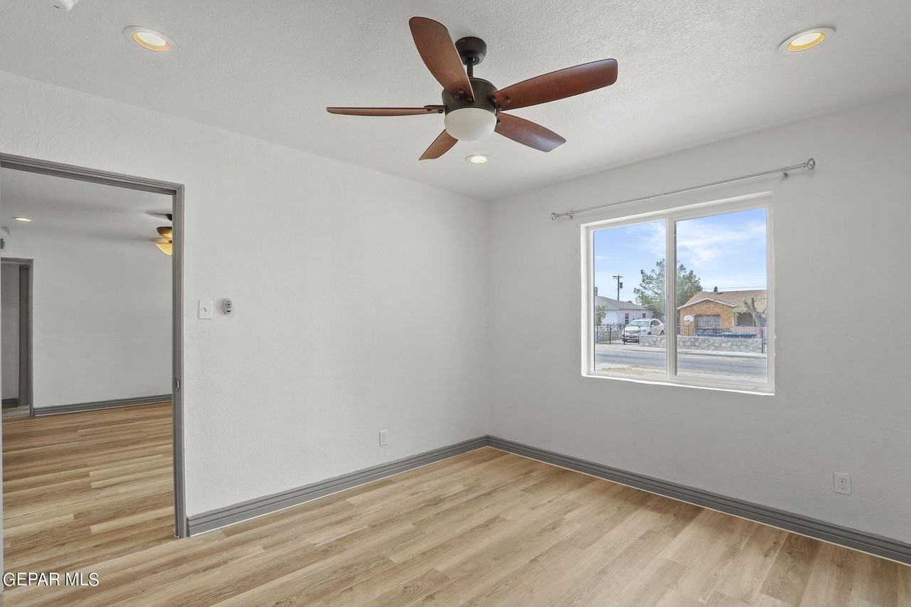 7709 Parral Dr - Photo 7 of 22