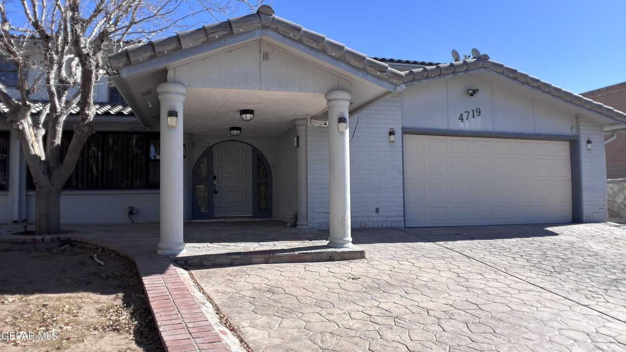 4719 Frankfort Ave - Photo 3 of 50