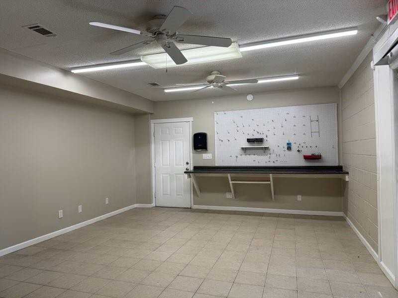 108 Elm Rd - Photo 4 of 10