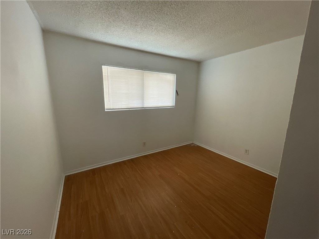 705 Morgan Ave #4 - Photo 5 of 19