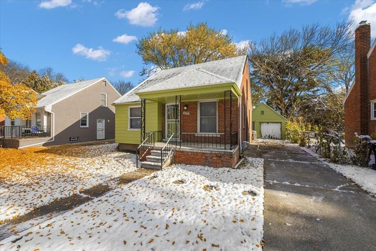 6106 Oldtown St - Photo 4 of 30