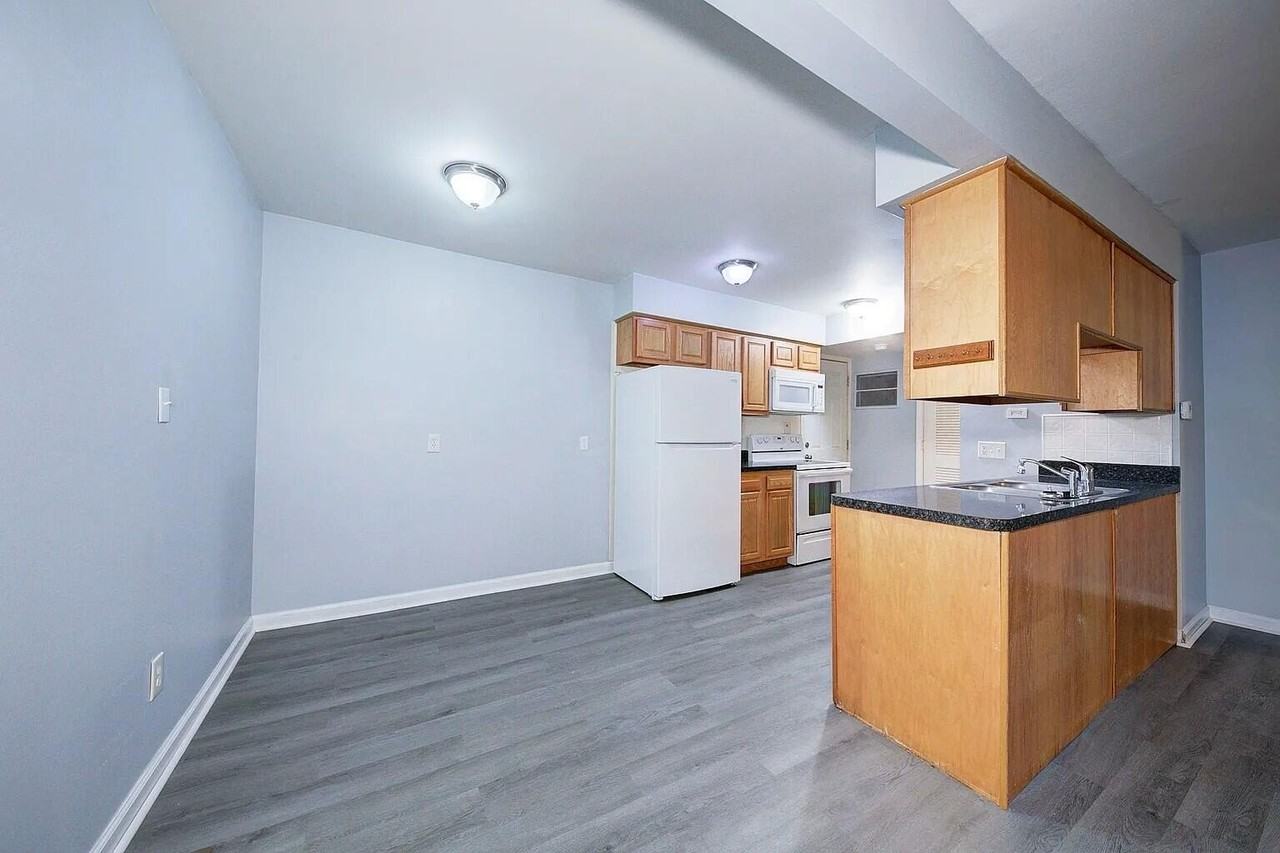 260 W Unadilla St Apt 5 #5 - Photo 3 of 14