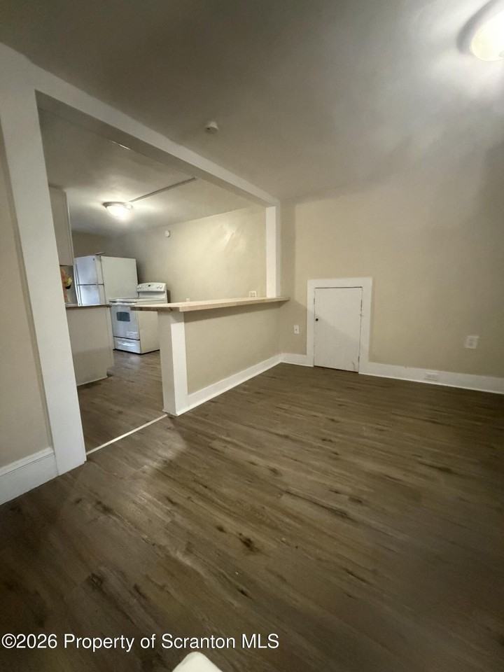 105 Sambourne St Apt 3 #3 - Photo 5 of 19