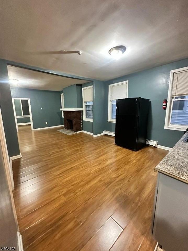 241 Wainwright St - Photo 5 of 11