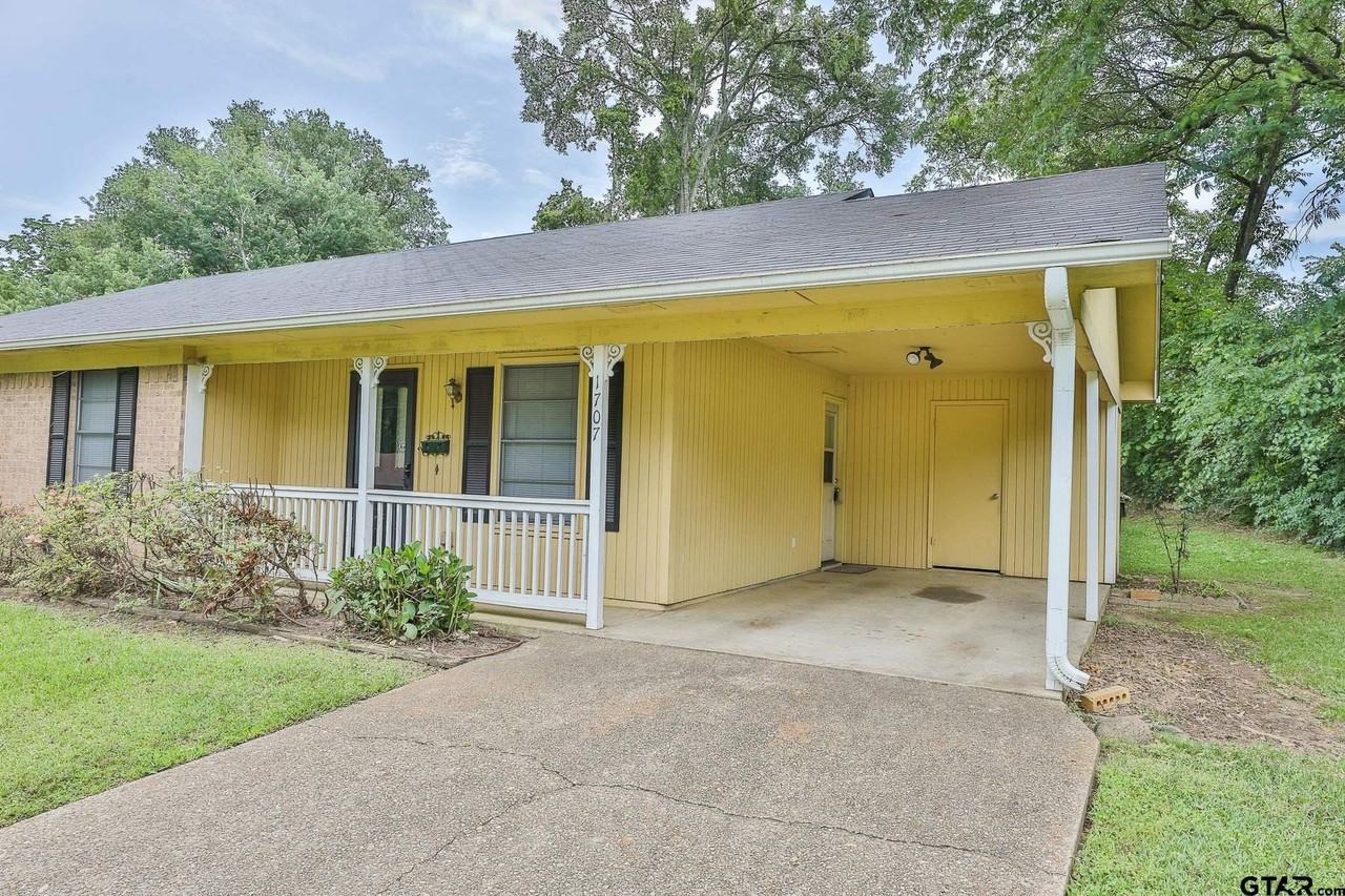 1707 Sampson Dr - Photo 3 of 24