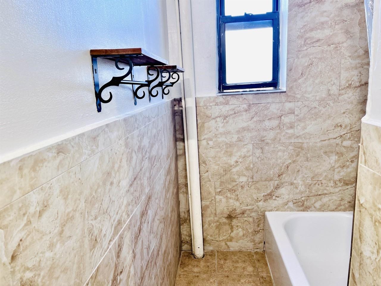 277 Harrison Ave #E4 - Photo 5 of 13