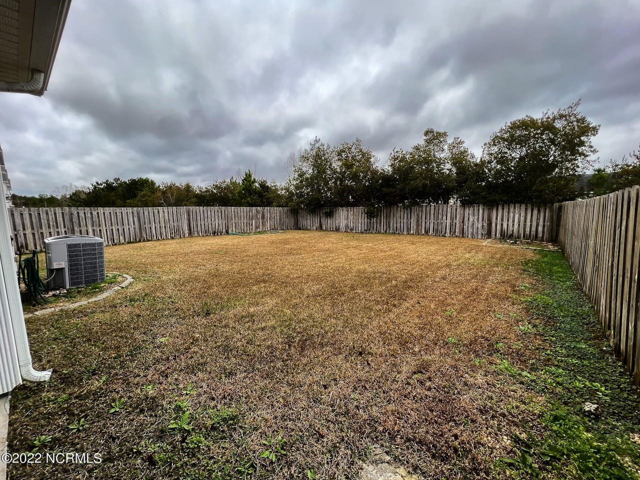 242 Smallwood Rd - Photo 4 of 12