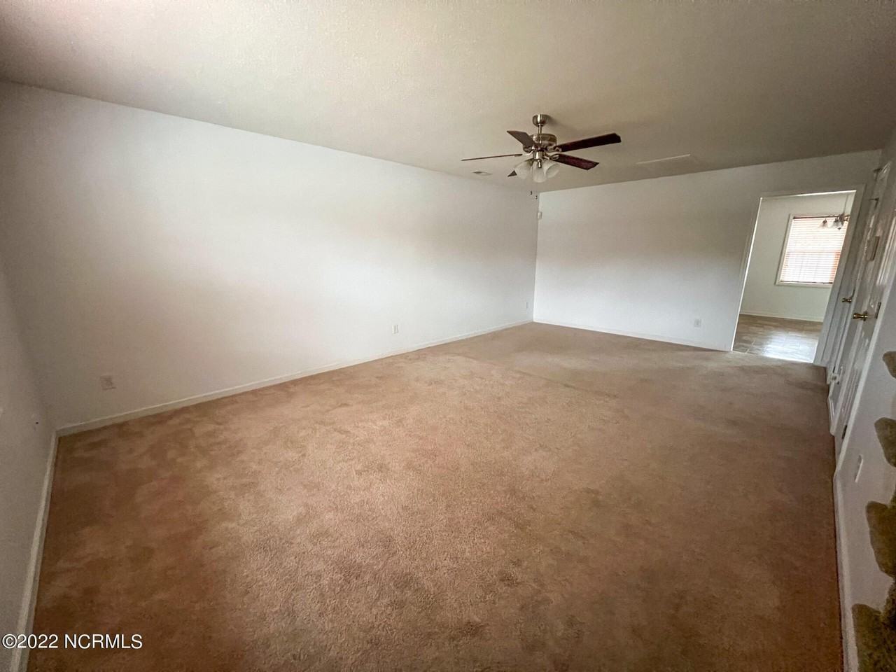 242 Smallwood Rd - Photo 6 of 12