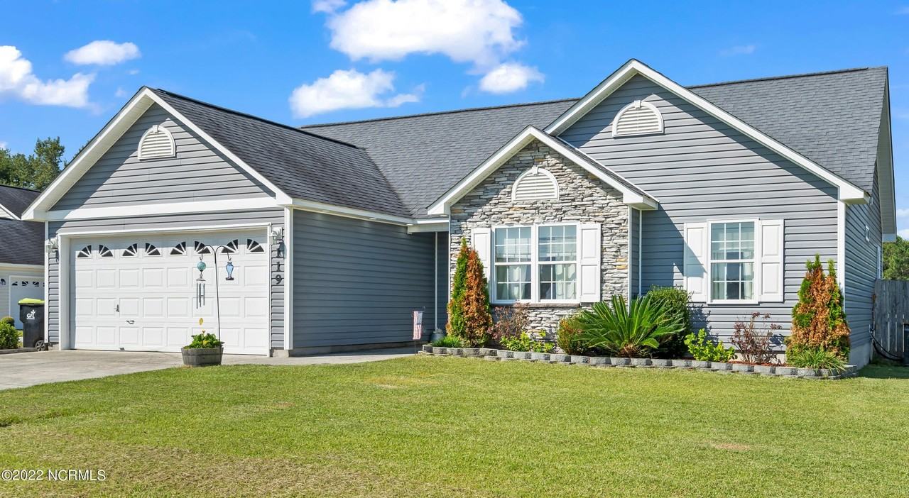 119 Silver Queen Ln - Photo 2 of 29