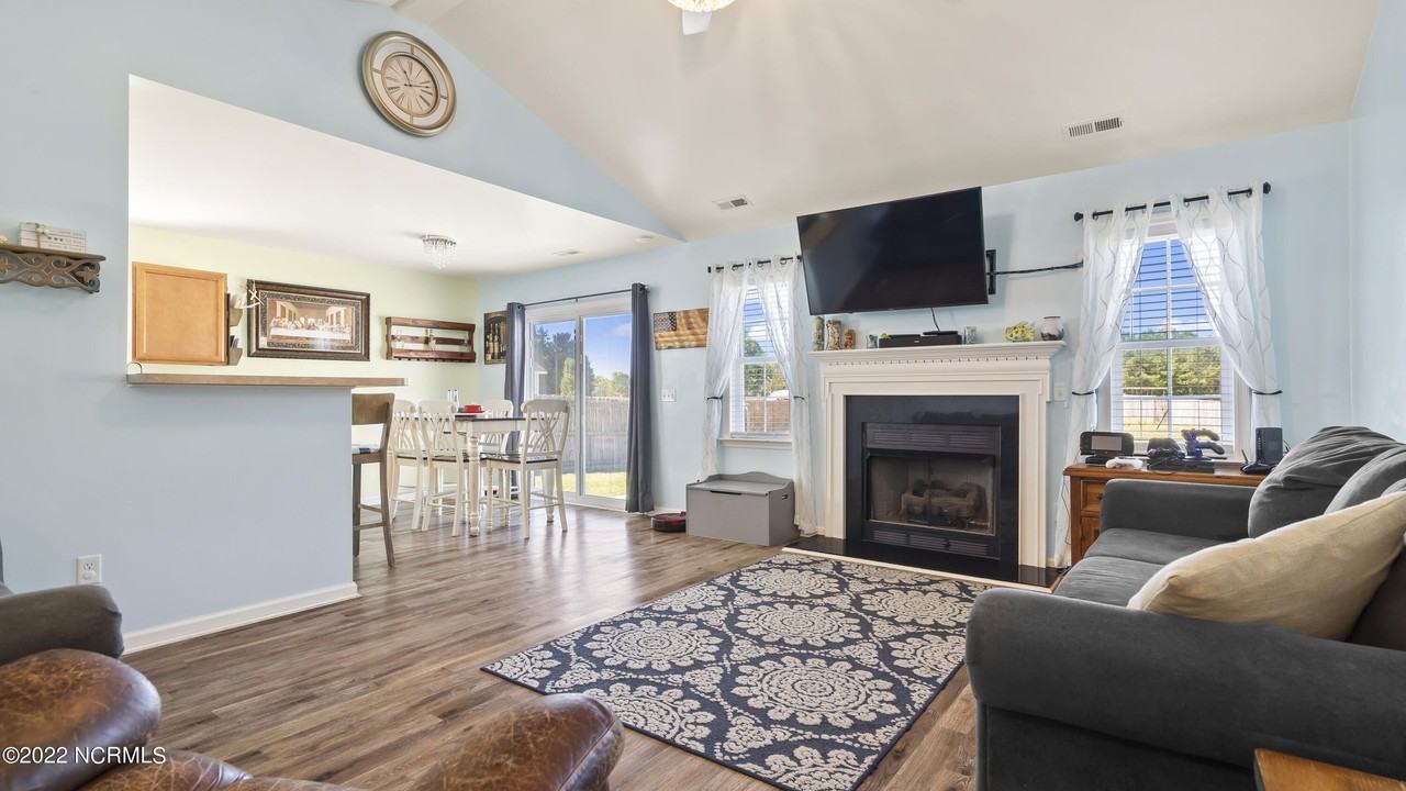 119 Silver Queen Ln - Photo 4 of 29