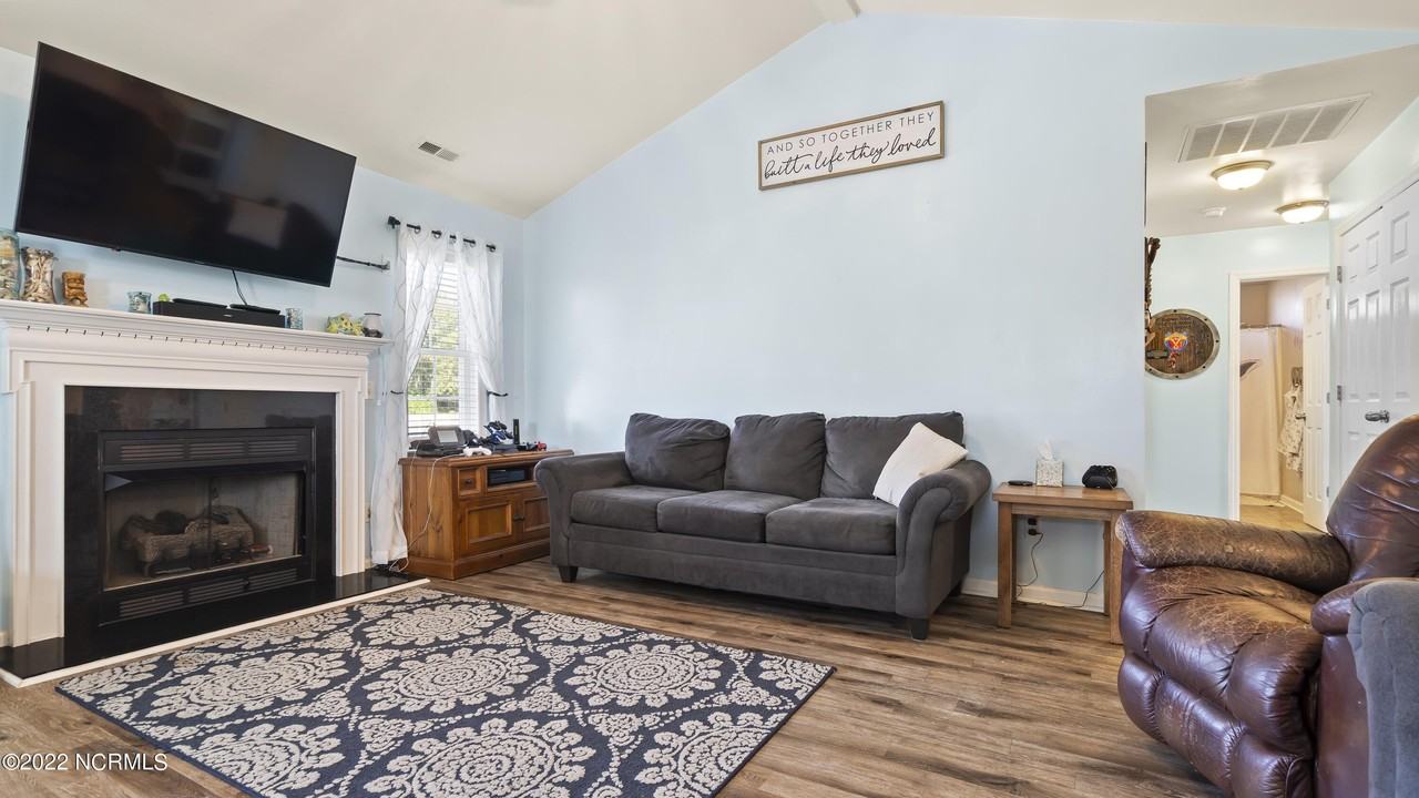 119 Silver Queen Ln - Photo 5 of 29