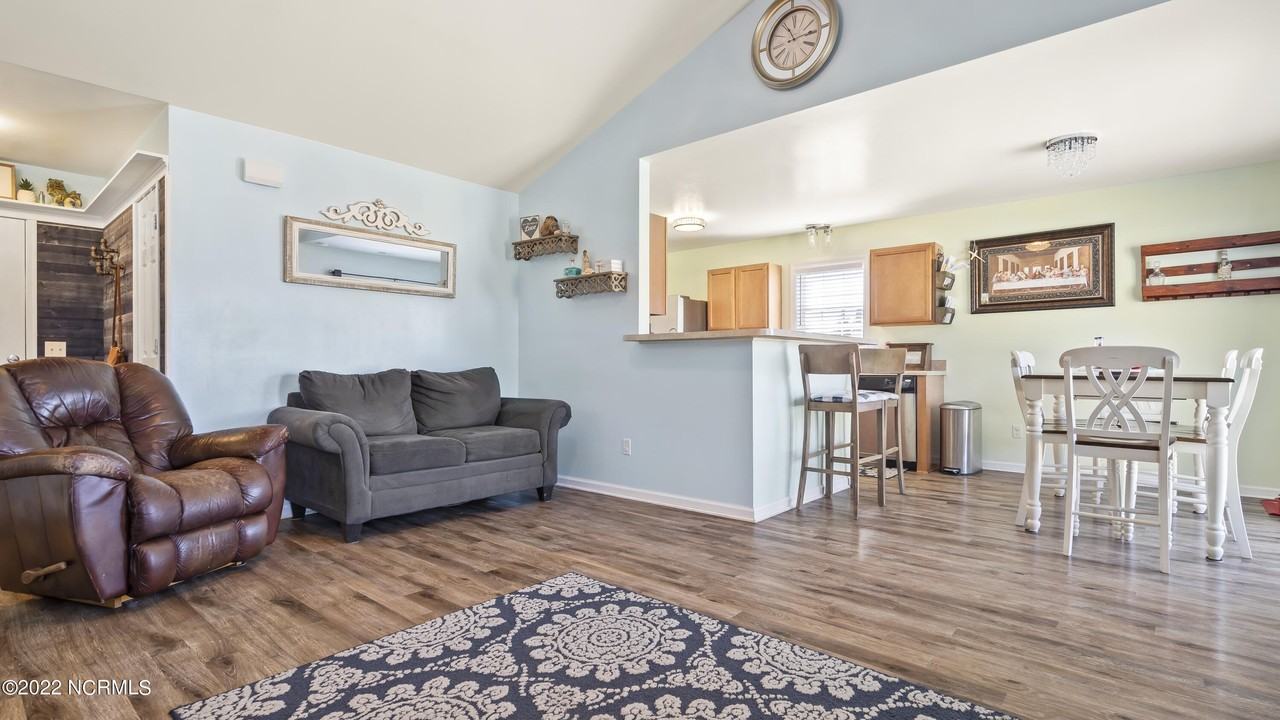 119 Silver Queen Ln - Photo 7 of 29