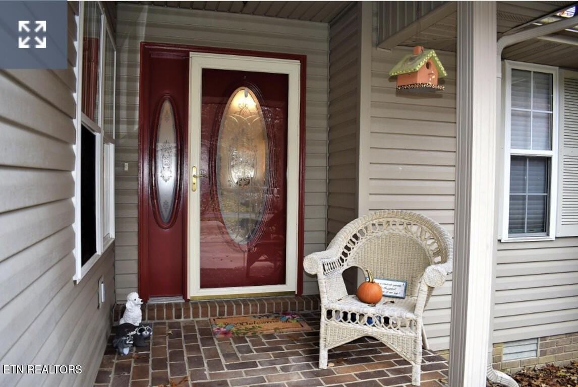 147 Glenwood Dr - Photo 2 of 2